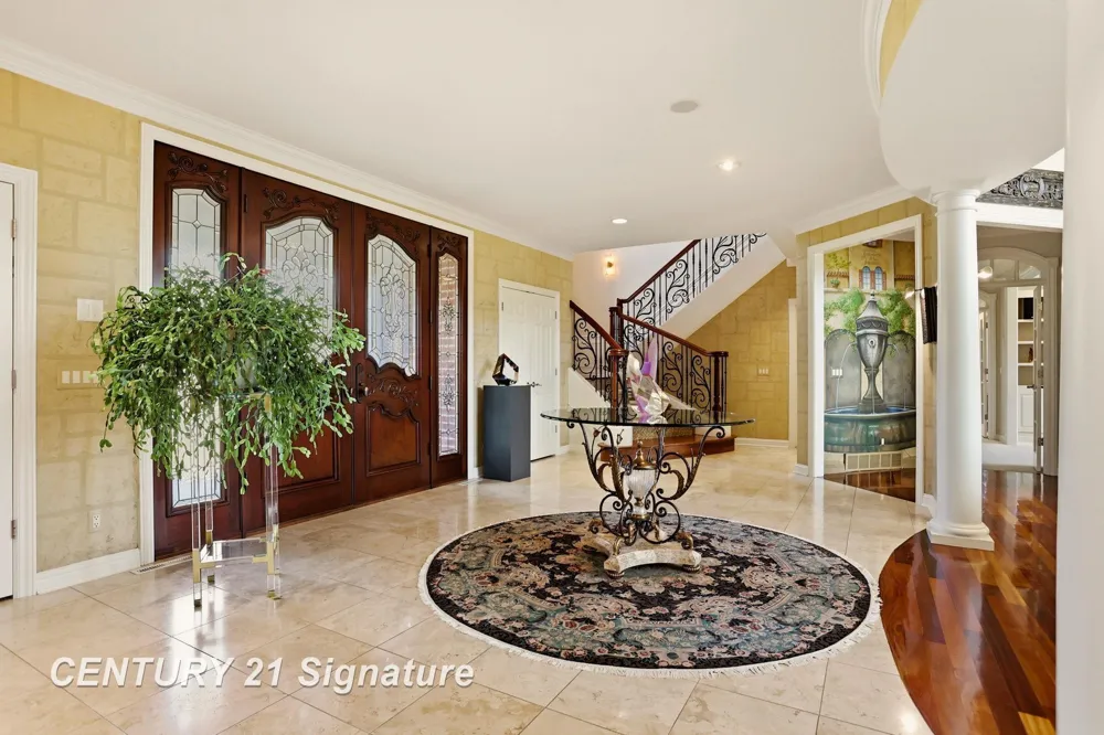 8 Appleshire Court Thomas Township, MI 48623
