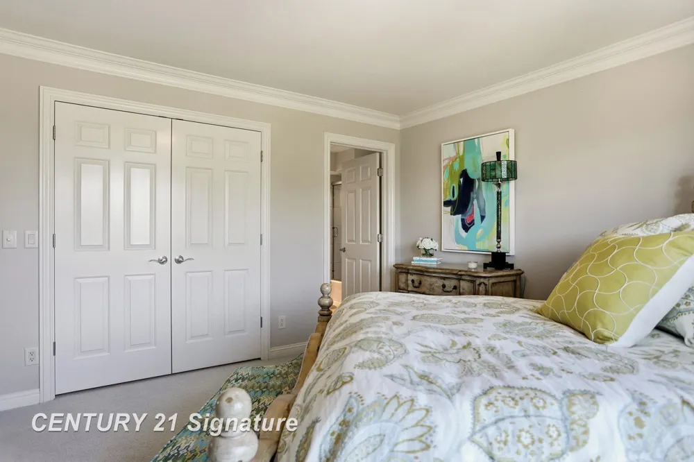 8 Appleshire Court Thomas Township, MI 48623