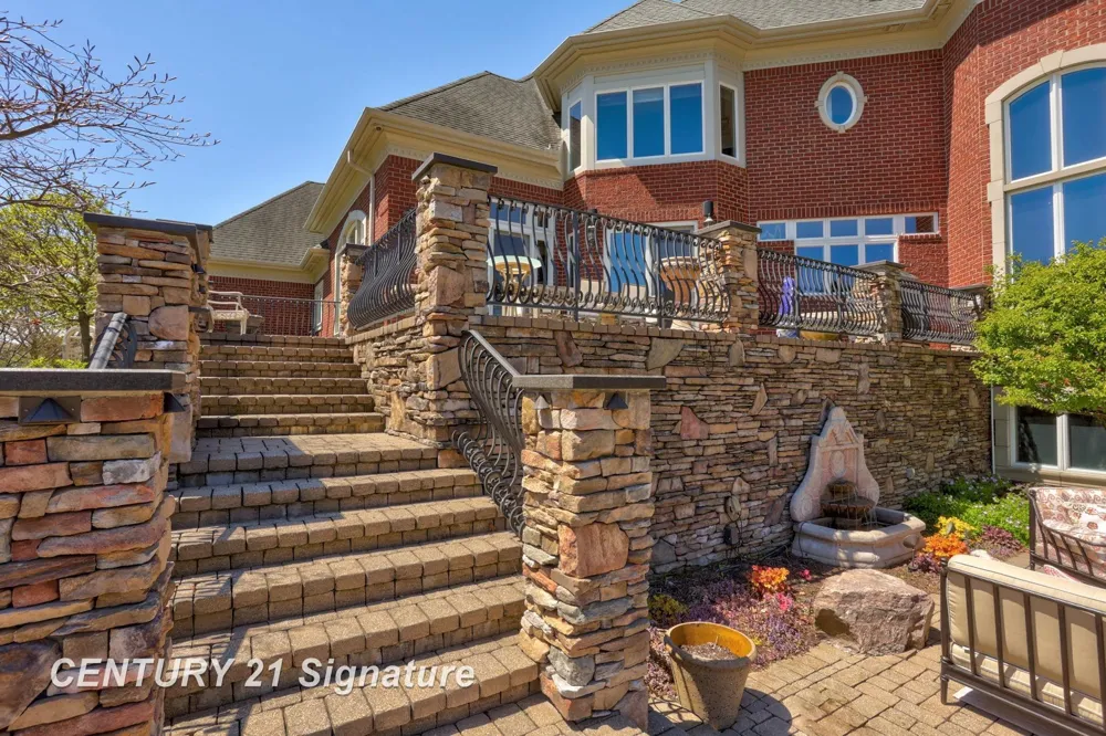 8 Appleshire Court Thomas Township, MI 48623
