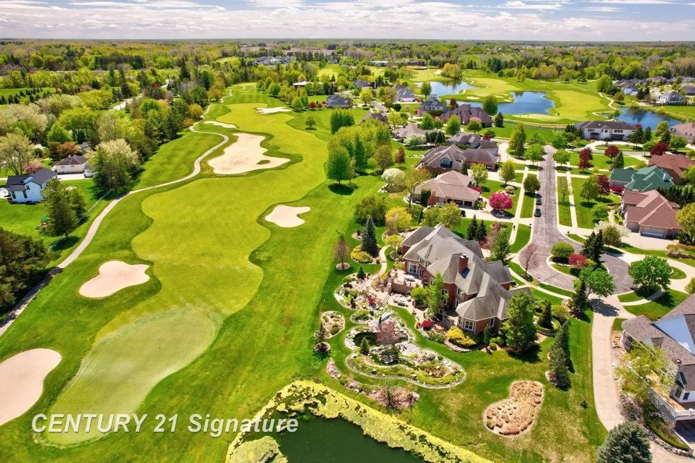 8 Appleshire Court Thomas Township, MI 48623