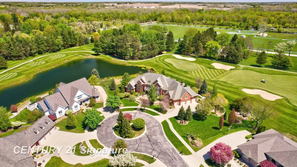 8 Appleshire Court Thomas Township, MI 48623