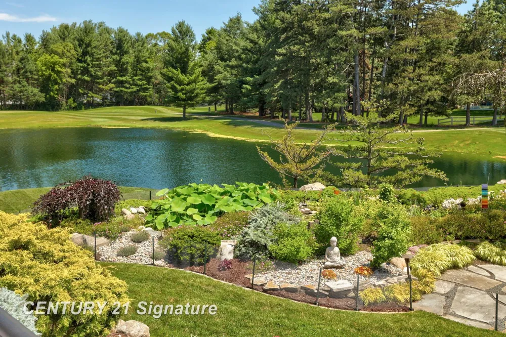 8 Appleshire Court Thomas Township, MI 48623
