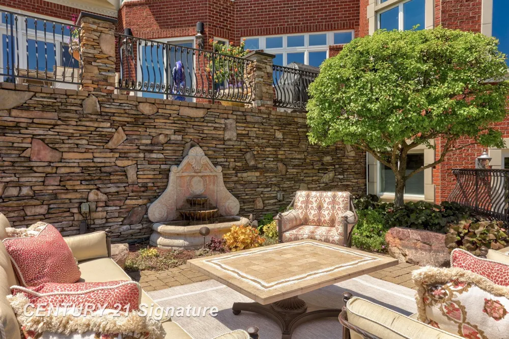 8 Appleshire Court Thomas Township, MI 48623