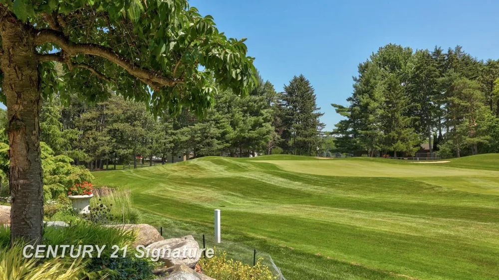 8 Appleshire Court Thomas Township, MI 48623