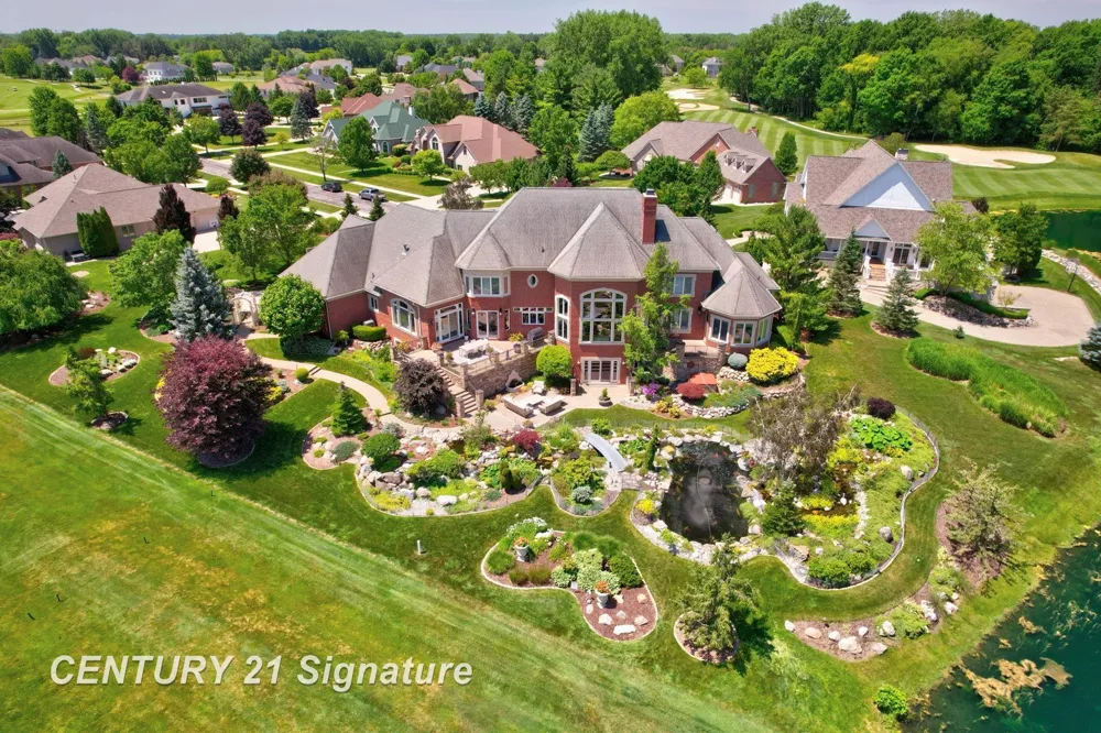 8 Appleshire Court Thomas Township, MI 48623