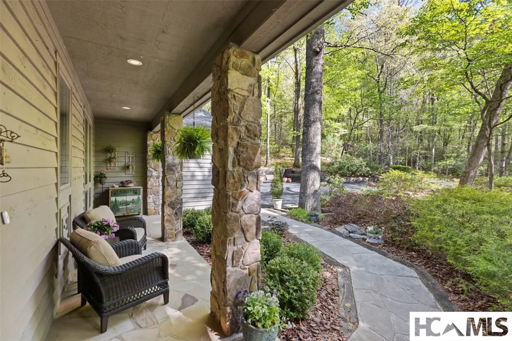 21 Laurel Wood Court Sapphire, NC 28774