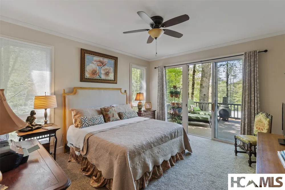21 Laurel Wood Court Sapphire, NC 28774