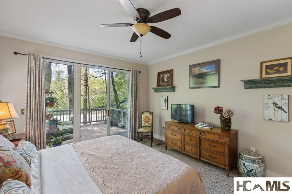 21 Laurel Wood Court Sapphire, NC 28774