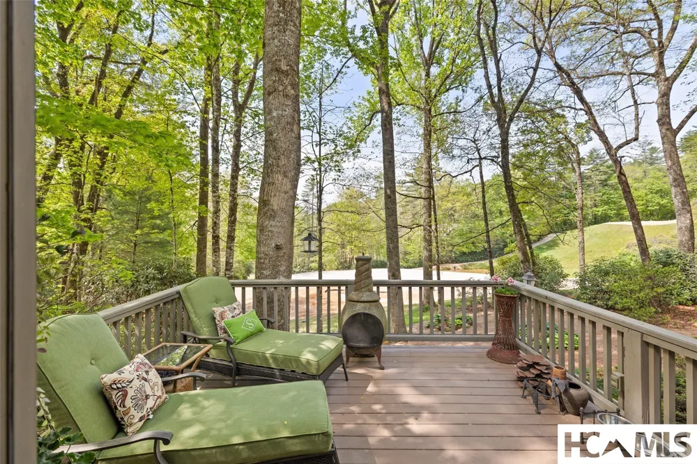 21 Laurel Wood Court Sapphire, NC 28774