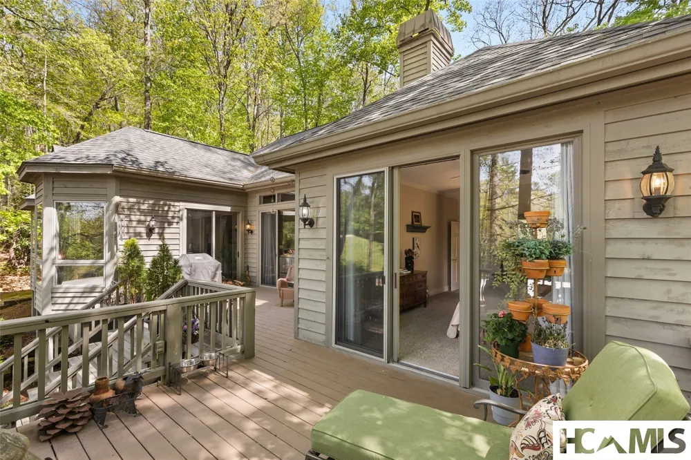 21 Laurel Wood Court Sapphire, NC 28774