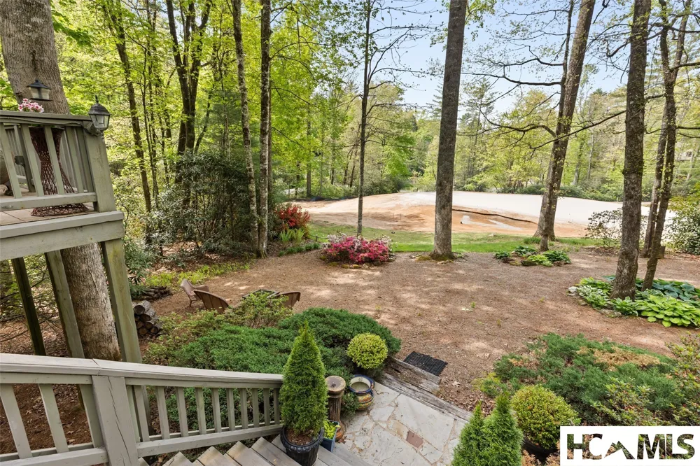 21 Laurel Wood Court Sapphire, NC 28774