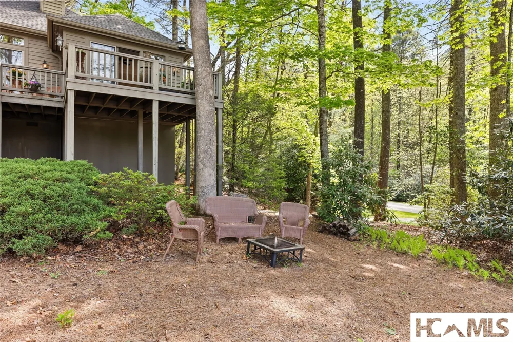 21 Laurel Wood Court Sapphire, NC 28774