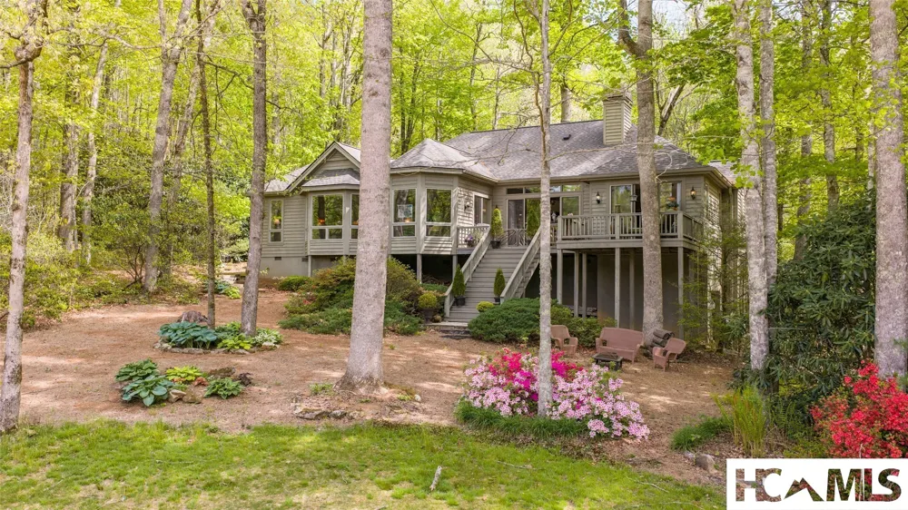21 Laurel Wood Court Sapphire, NC 28774