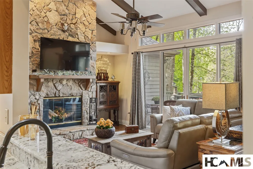 21 Laurel Wood Court Sapphire, NC 28774