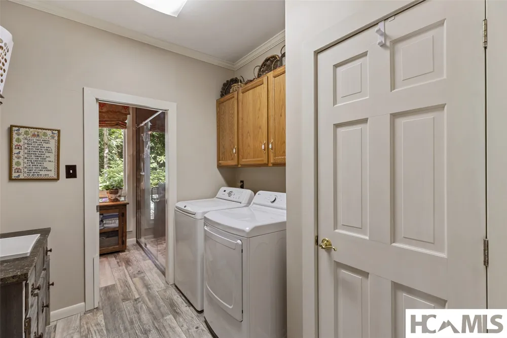 21 Laurel Wood Court Sapphire, NC 28774