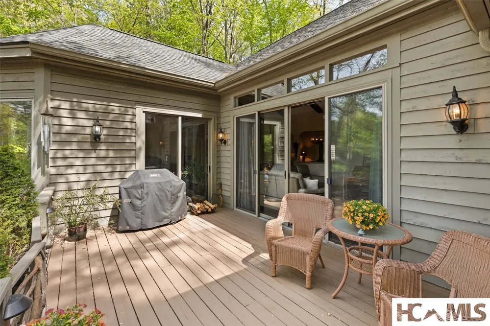 21 Laurel Wood Court Sapphire, NC 28774