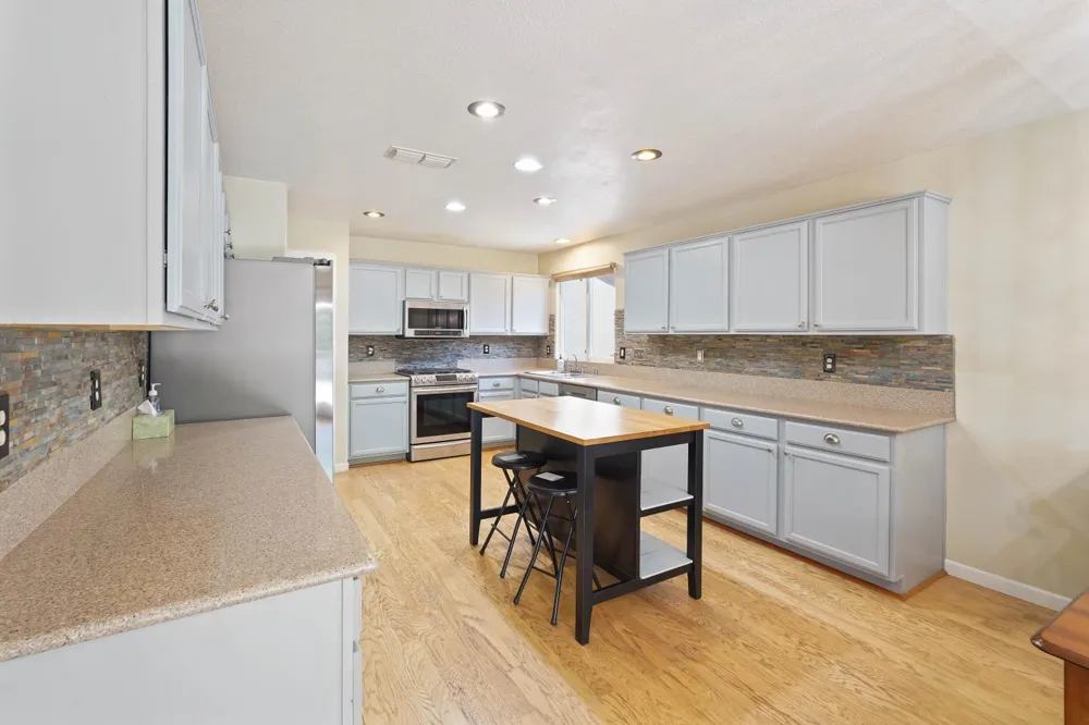 10730 Ivoryton Way Mather, CA 95655