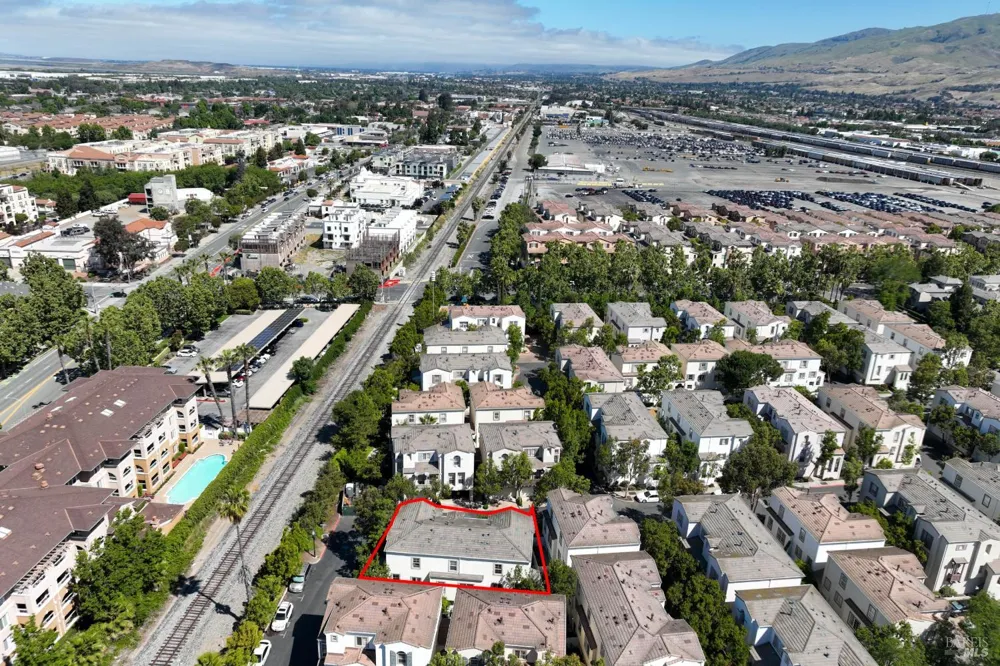 40 Moon Shadow Drive Milpitas, CA 95035