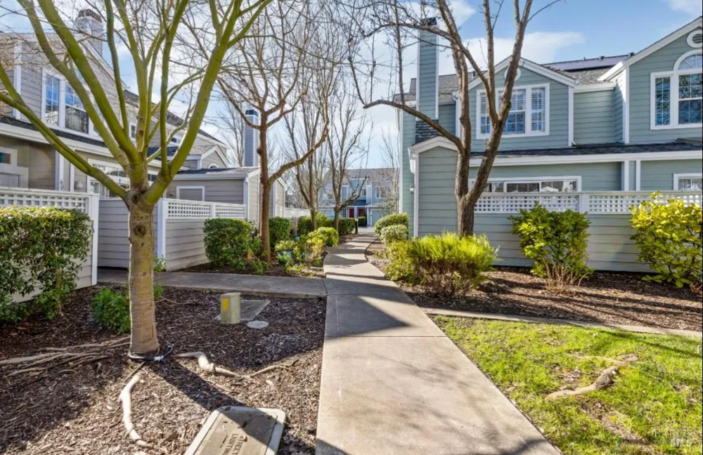 605 Laurel Grove Circle Circle Santa Rosa, CA 95407