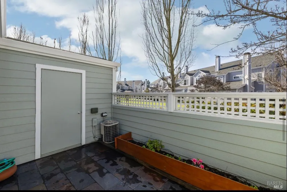 605 Laurel Grove Circle Circle Santa Rosa, CA 95407
