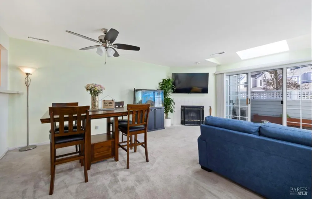605 Laurel Grove Circle Circle Santa Rosa, CA 95407