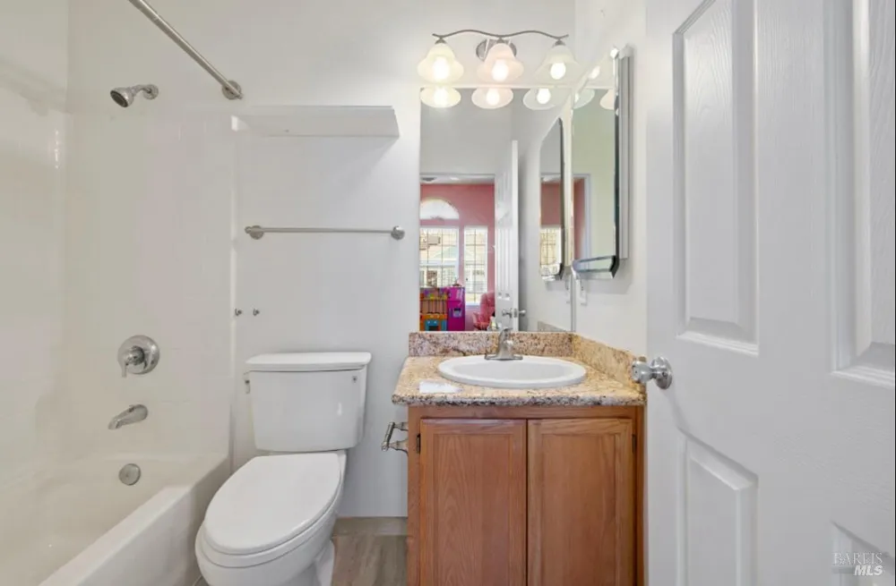 605 Laurel Grove Circle Circle Santa Rosa, CA 95407