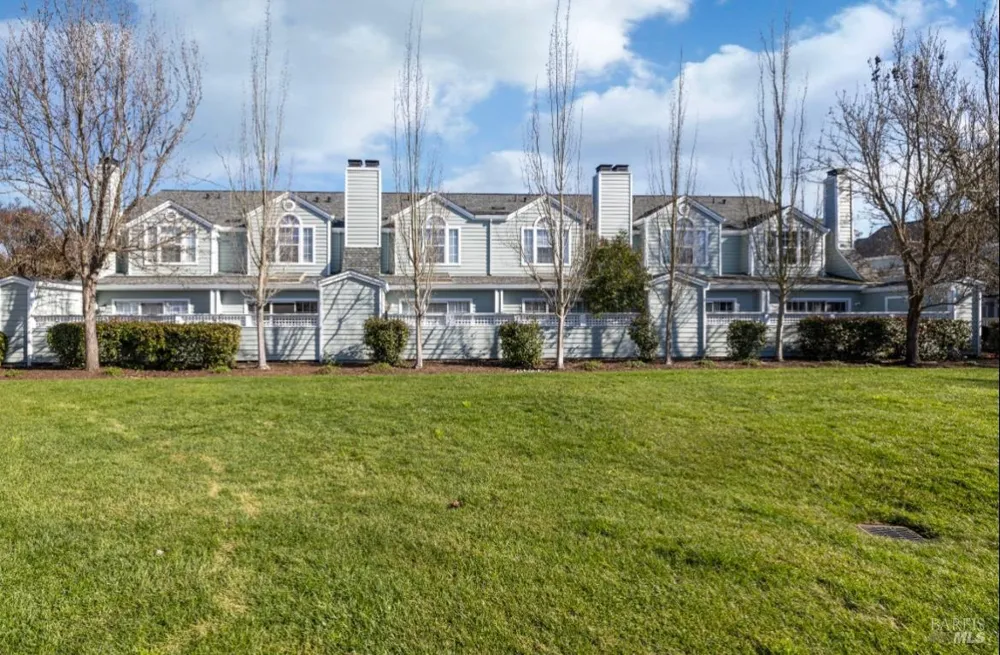 605 Laurel Grove Circle Circle Santa Rosa, CA 95407