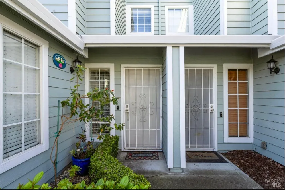 605 Laurel Grove Circle Circle Santa Rosa, CA 95407