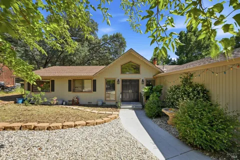 18670 Maple Leaf Court