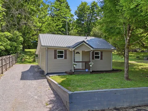 121 Sharp Road