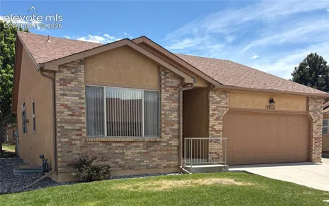 3685 Abbey Heights