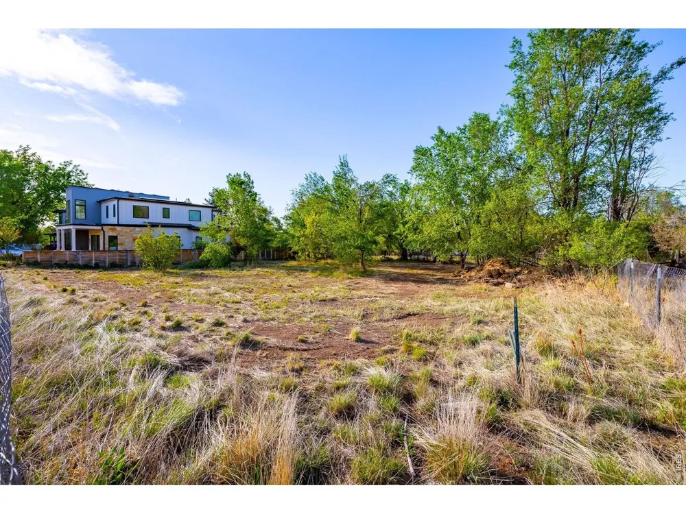 1952 Vine Avenue Boulder, CO 80304