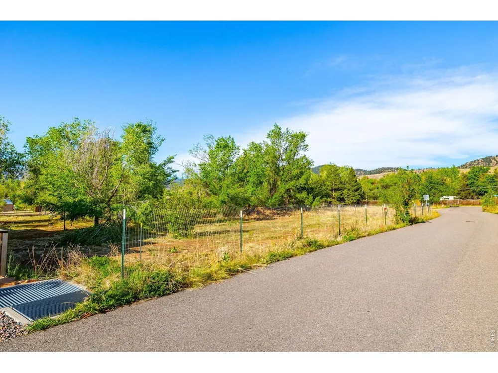 1952 Vine Avenue Boulder, CO 80304