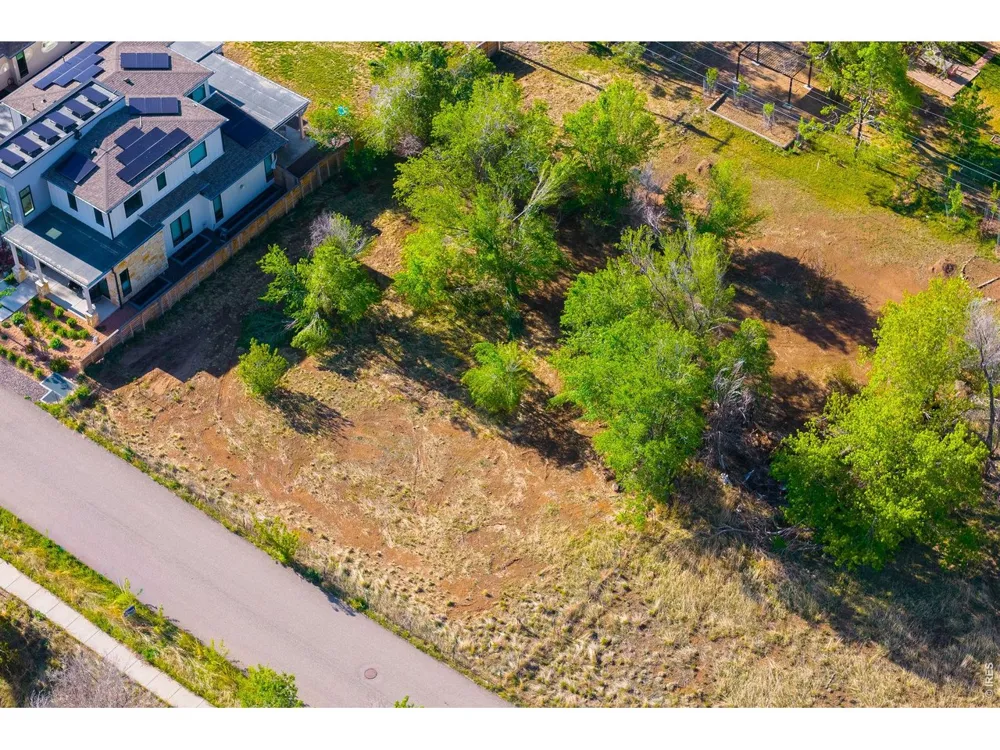 1952 Vine Avenue Boulder, CO 80304