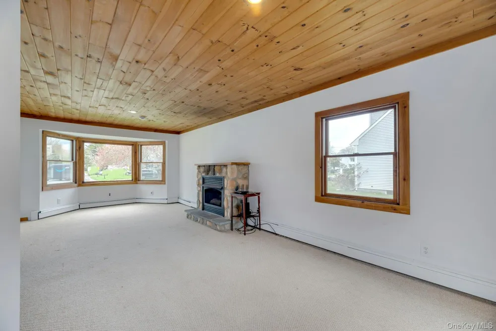 28 (aka 710) Sound Road Greenport, NY 11944