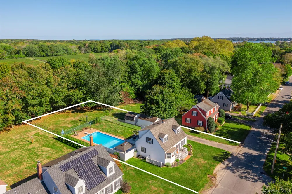 28 (aka 710) Sound Road Greenport, NY 11944