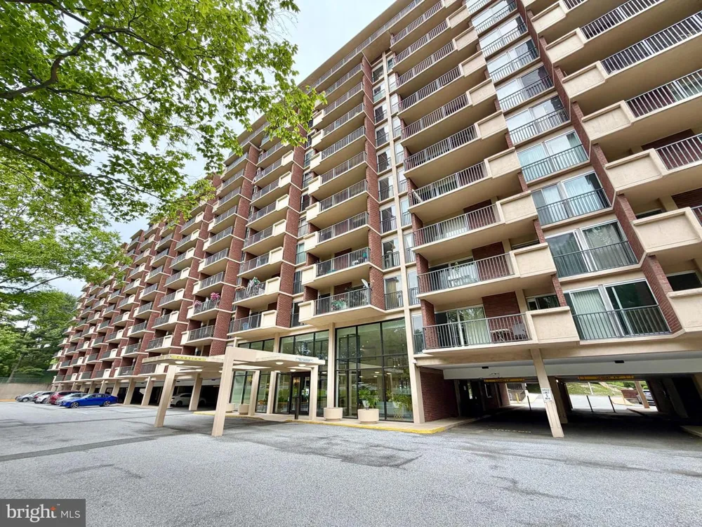 1300 ARMY NAVY DRIVE #823 Arlington, VA 22202
