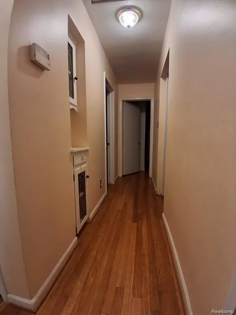 24231 Jerome Street Oak Park City, MI 48237