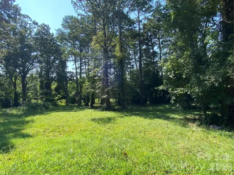 2 Wood Avenue