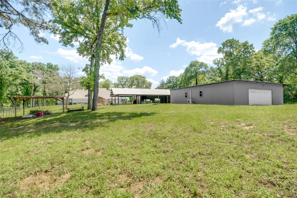 231 An County Road 2105 Palestine, TX 75801