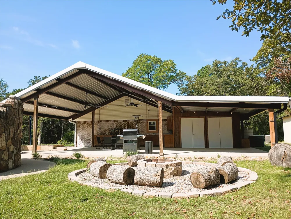 231 An County Road 2105 Palestine, TX 75801