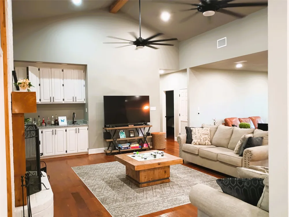 231 An County Road 2105 Palestine, TX 75801