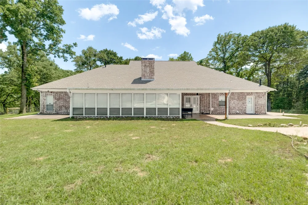 231 An County Road 2105 Palestine, TX 75801