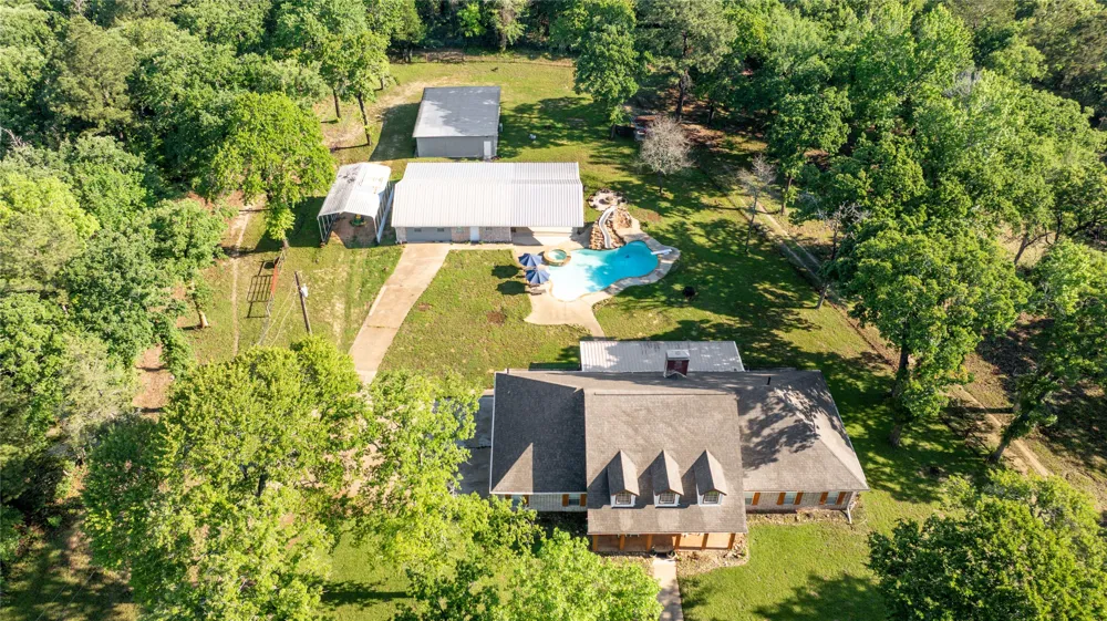 231 An County Road 2105 Palestine, TX 75801