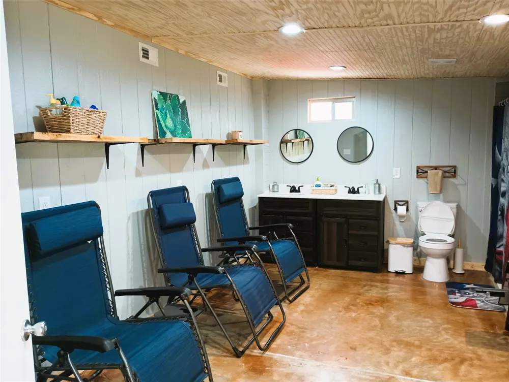 231 An County Road 2105 Palestine, TX 75801