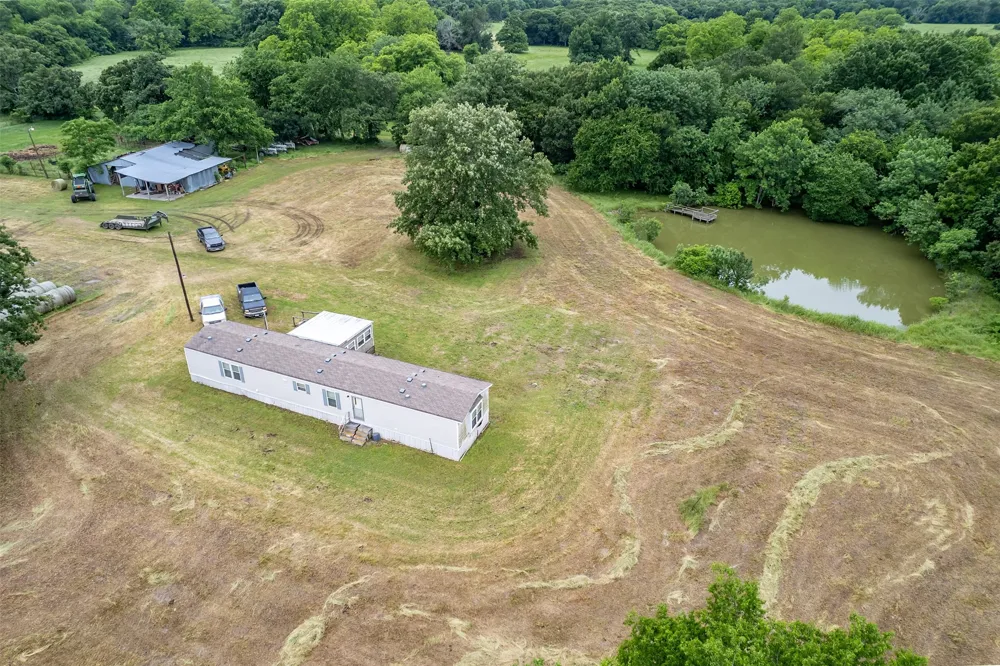 5286 County Road 4502 Wolfe City, TX 75496