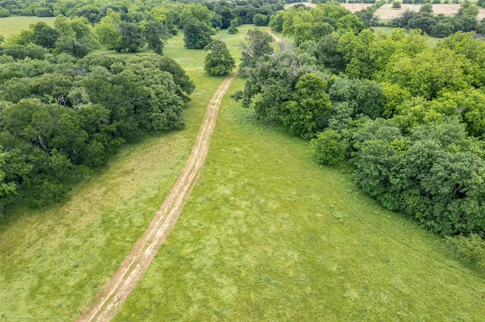 5286 County Road 4502 Wolfe City, TX 75496