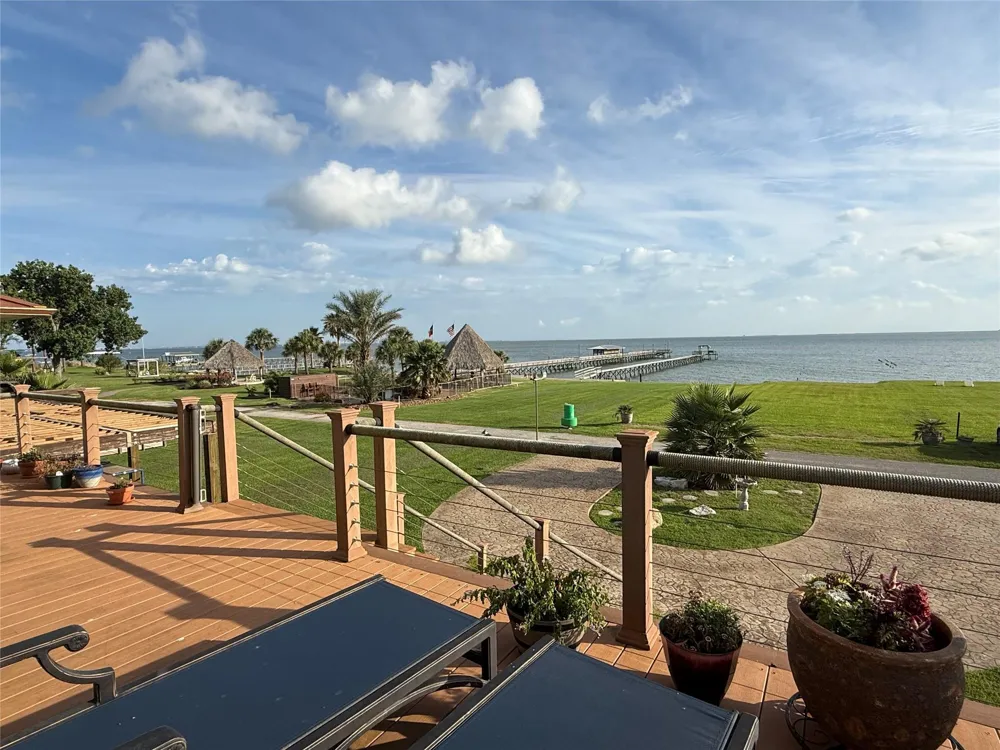 2609 Avenue A San Leon, TX 77539
