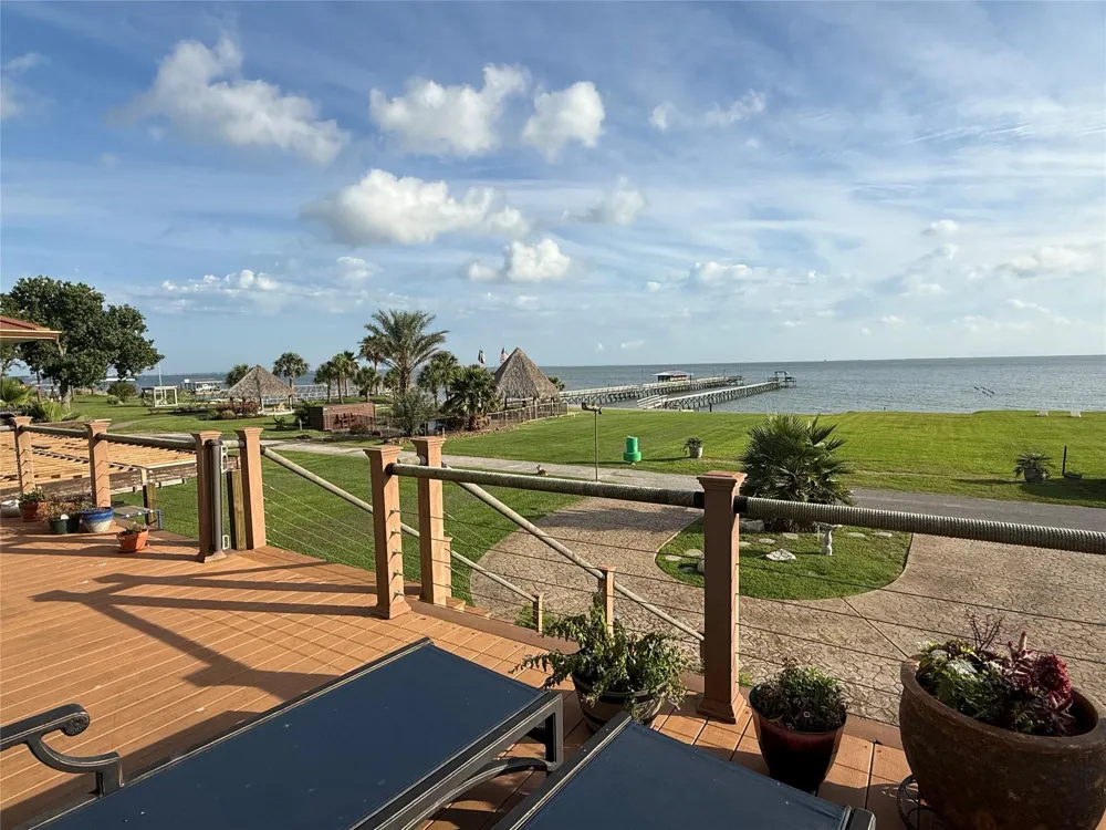 2609 Avenue A San Leon, TX 77539