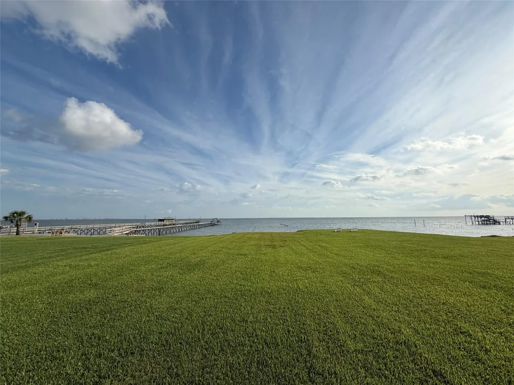 2609 Avenue A San Leon, TX 77539